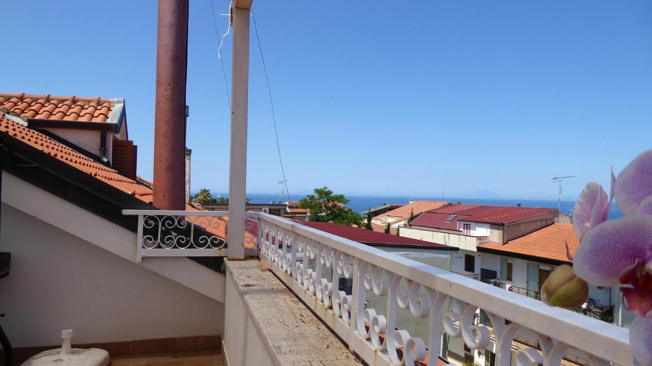 Appartamento Panoramico Santa Domenica Санта-Доменіка Екстер'єр фото