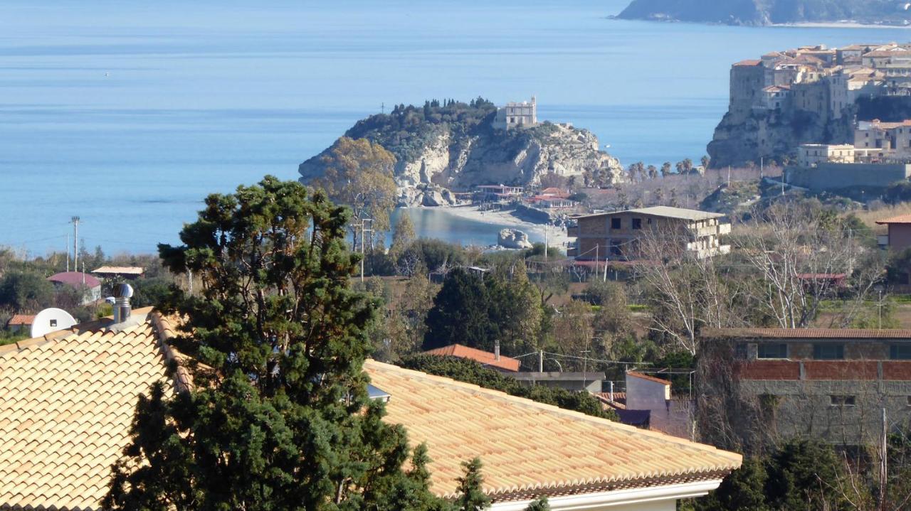 Appartamento Panoramico Santa Domenica Санта-Доменіка Екстер'єр фото