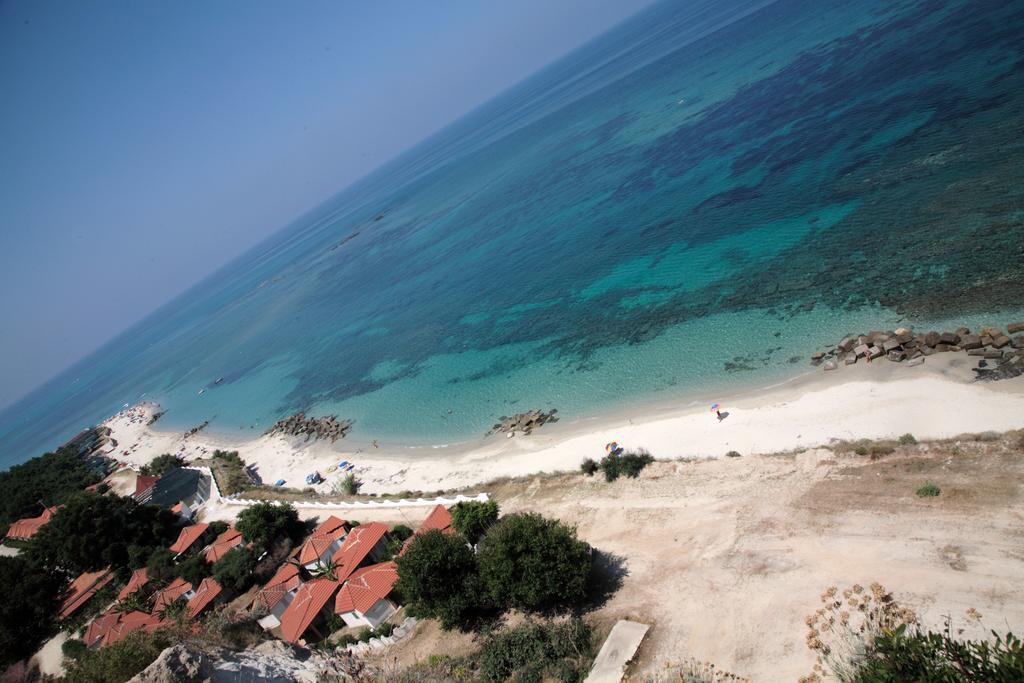 Appartamento Panoramico Santa Domenica Санта-Доменіка Номер фото